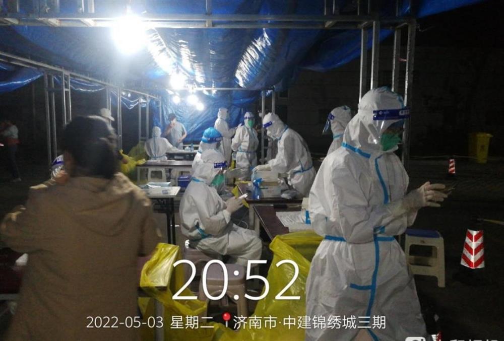 產發戰疫 |“金鐘大白”同心同行,筑牢社區疫情防控安全