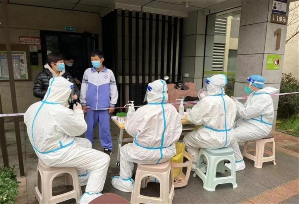 疫情防控 | 產發企管集團:助力疫情防控 踐行責任擔當